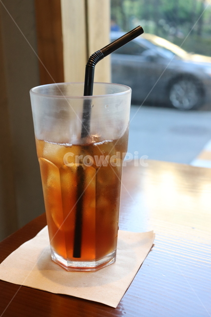 카페음료,복숭아아이스티,음료,빨대,카페,얼음