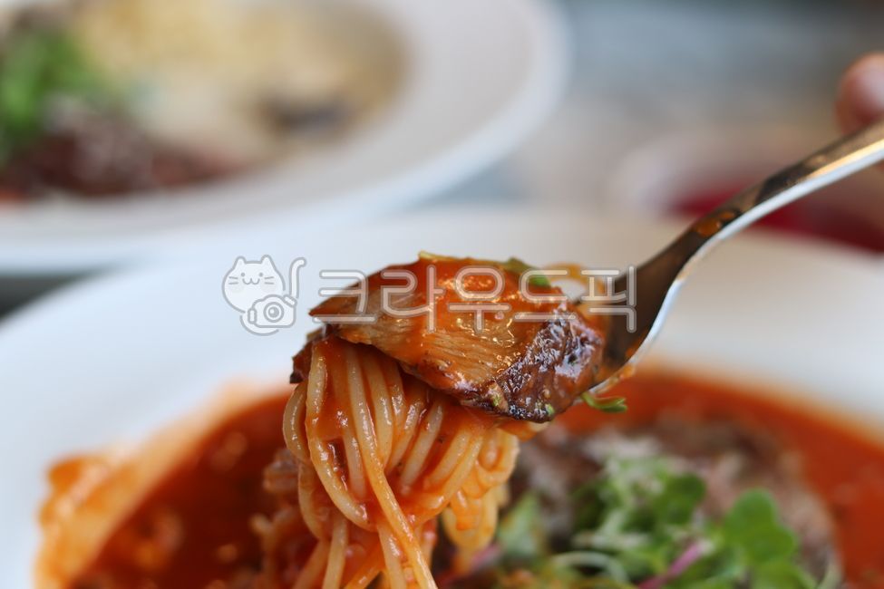 spaghetti,Italian cuisine,restaurant,noodle,Tomato Pasta,food,meal,Sous vide sirloin pasta,pasta,cooking,Noodle dish