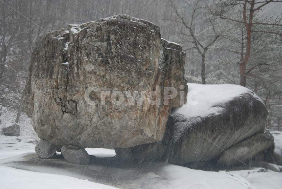 오대산,국립공원,눈,등산로,바위,겨울,계절,winter,season,자연,풍경,nature,landscape