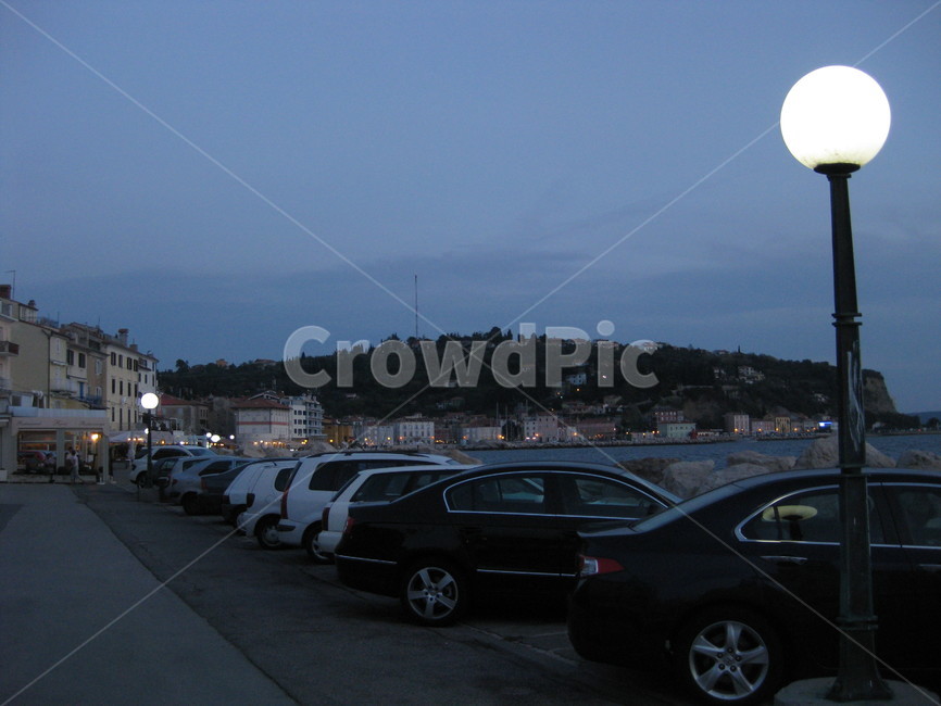 outdoors,자연,nature,야외,automobile,자동차,vehicle,차량,가로등,dusk,sunset,주차장