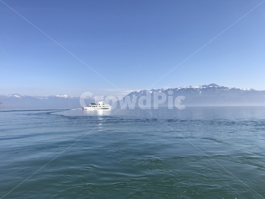 스위스,풍경,호수,switzerland,view,lake,morges,piecefull,고요,nature,자연,outdoors,옥외,로잔,보트,boat,눈,snow,mountain,산,자연,풍경,nature,landscape