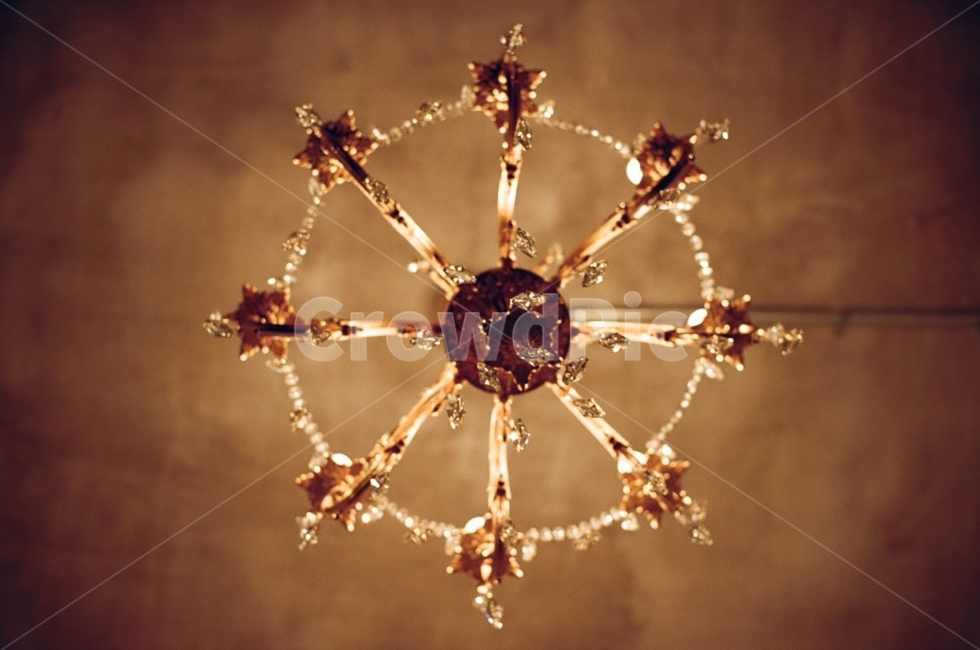 photography,조명,샹들리에,구도,따뜻함,필름카메라,pilm,monotone,chandelier,design,lighting,빛,모노톤,bulb,패턴,감성,sensible,feeling,인테리어,실내디자인,interior design