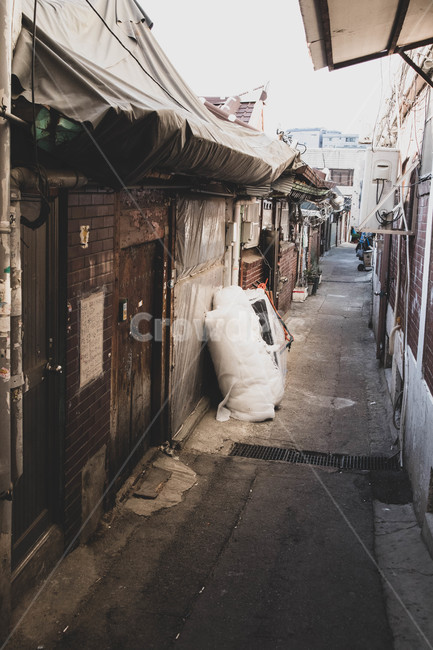 한국,southkorea,korea,전통거리,옛건물,옛집,옛골목,종로,동묘,옛날집,옛날골목,골목,감성,추억,낡은집,골목길,alley