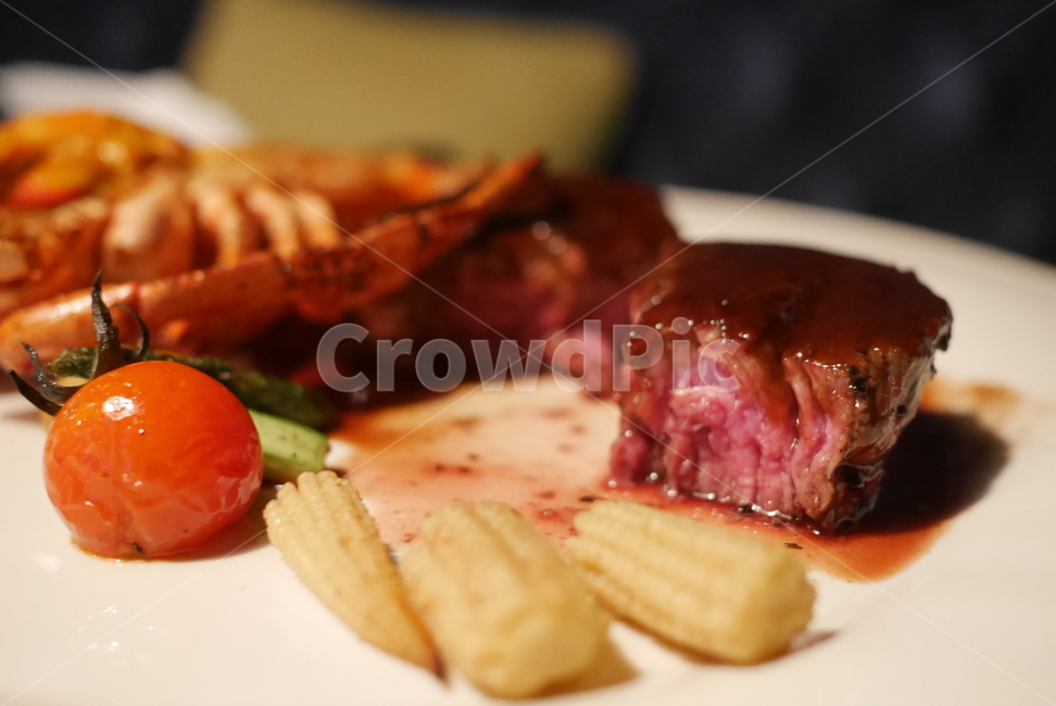 스테이크,고기요리,레스토랑메뉴,미디움레어,안심스테이크,음식,식재료,요리,food,cook,meal,dishes,food reserves,육류,고기,meat,양식,서양음식,서양요리,western food,western dishes,western meal,western cook