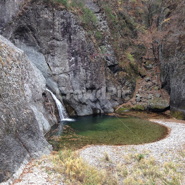 폭포,절벽,바위,가을,산행,자연,풍경,nature,landscape,outdoors,옥외,water,물,river,강