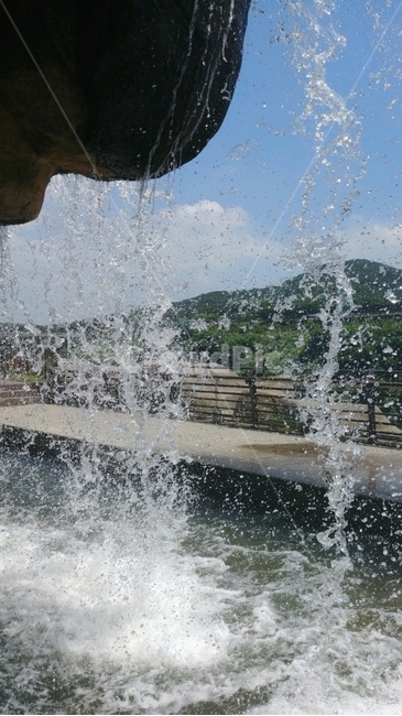 폭포,폭포수,물,하늘,물거품,자연,풍경,nature,landscape,water,fountain,분수