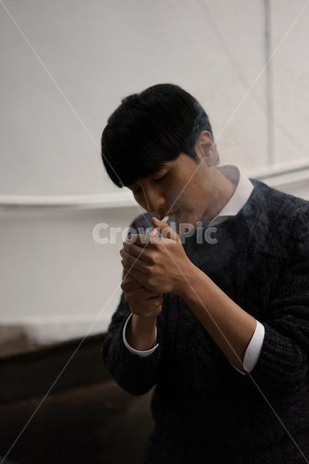 남성,남자,흡연,담배,담배연기,금연,담배꽁초,니코틴,건강,사람,인물,인간,human,person,남성,남자,man,male