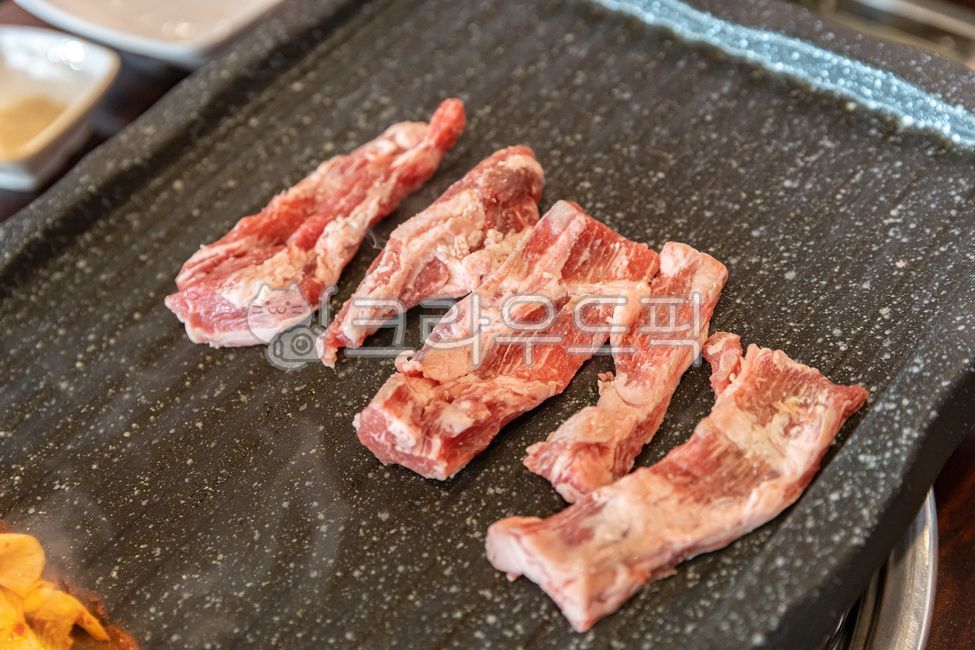 바베큐,삼겹살,돼지고기,돼지,고기,요리,barbaque,목살,구이,돼지고기구이,육류,food,meat,meal,dishes,고깃집,돌판구이,음식,식재료,요리,food,cook,meal,dishes,food reserves,육류,고기,meat