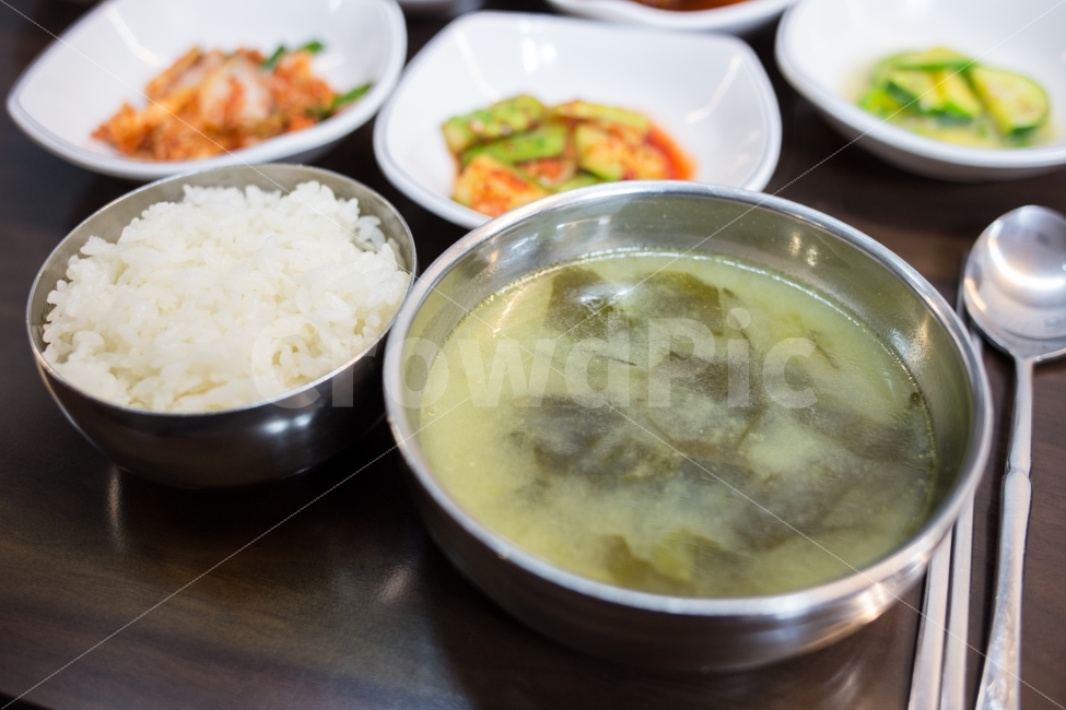 음식사진,백반,점심백반,미역국,한국음식,직장인점심,음식,식재료,요리,food,cook,meal,dishes,food reserves,한식,한국음식,한국요리,korean food,korean dishes,korean meal,korean cook