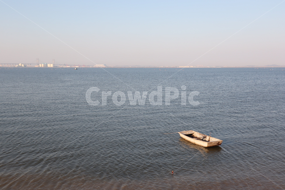 sea,vehicle,transportation,교통,boat,보트,배,바다,해양,멀리