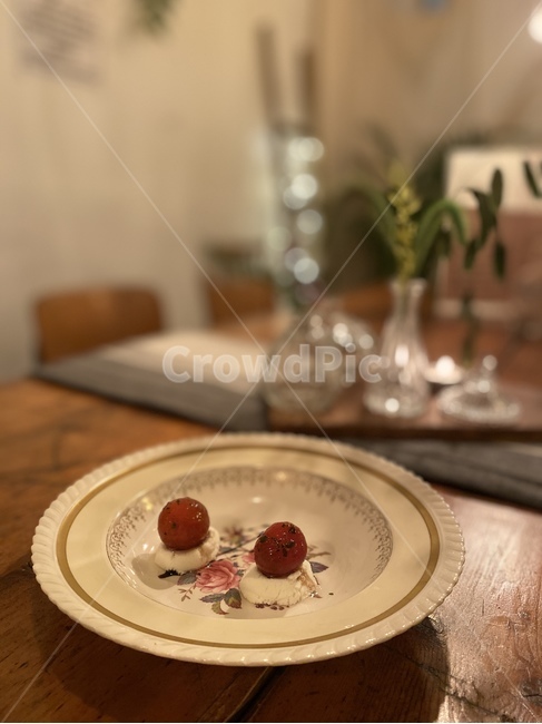 에피타이저,음식,치즈,토마토,식당,카페,감성,색감