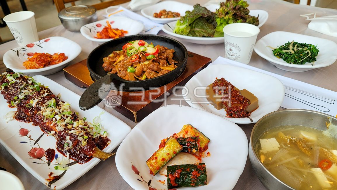 Shepherds purse side dish,Grilled grill,plate,food,Seasoned shepherds purse,meal,side dish,dish,Hanjeongsik,Steamed nose bridge,Miso soup