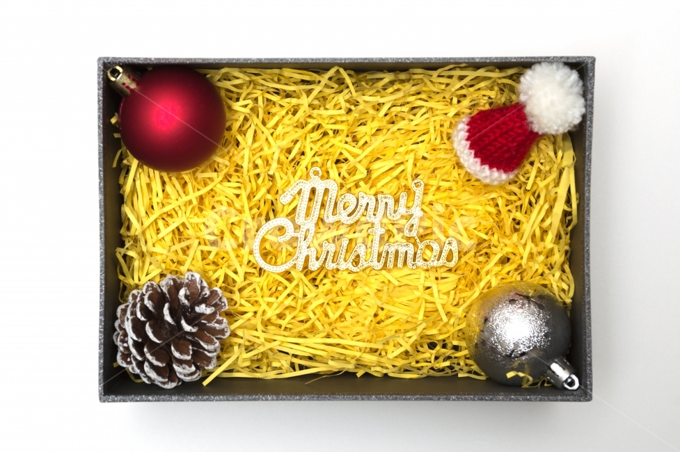 gift,studio,deco,Christmas ball,white background,Santa,white,season,hat,decoration,commemoration,letters,image,festival,feast,phrase,background,letter,indoor,packaging material,party,object,Christmas,concept,yellow,winter,box,holiday,interior,gold,ball,ba