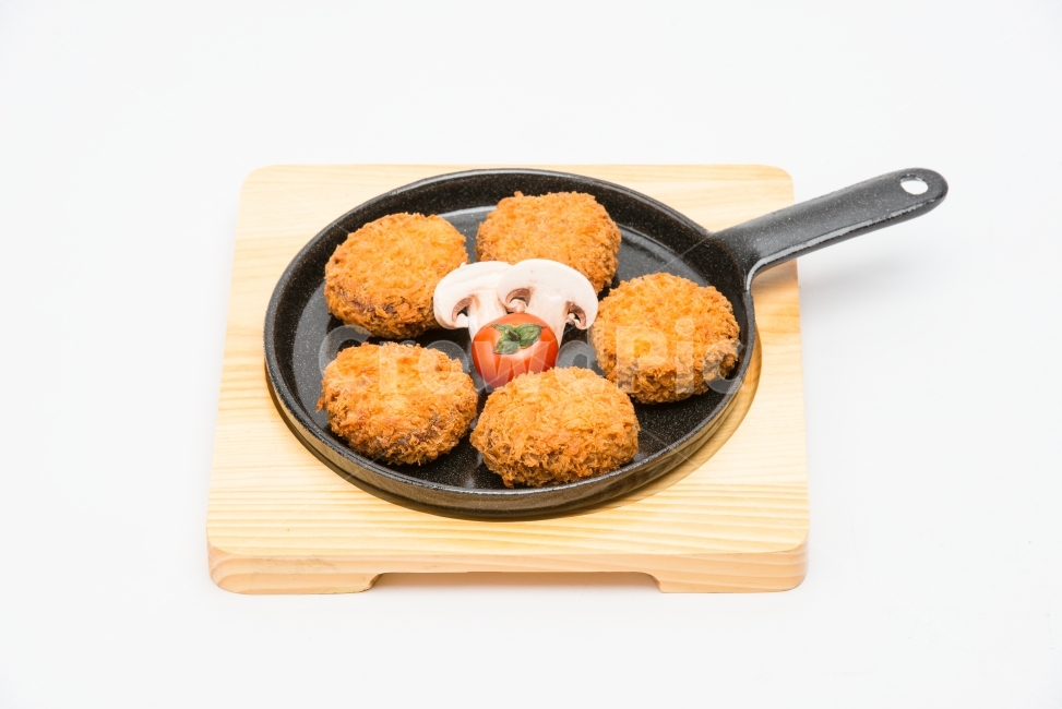 고로케,돼지고기튀김,푸드,푸드스타일링,푸드스타일리스트,음식,식재료,요리,food,cook,meal,dishes,food reserves,육류,고기,meat,디저트,간식,후식,dessert,snack,누끼,remove background