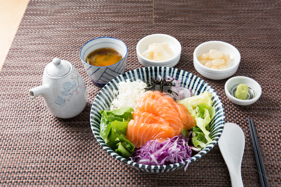 요리,음식,일식,연어동,회덮밥,회덮밥,음식,식재료,요리,food,cook,meal,dishes,food reserves,일식,일본음식,일본요리,Japanese food,Japanese dishes,Japanese meal,Japanese cook