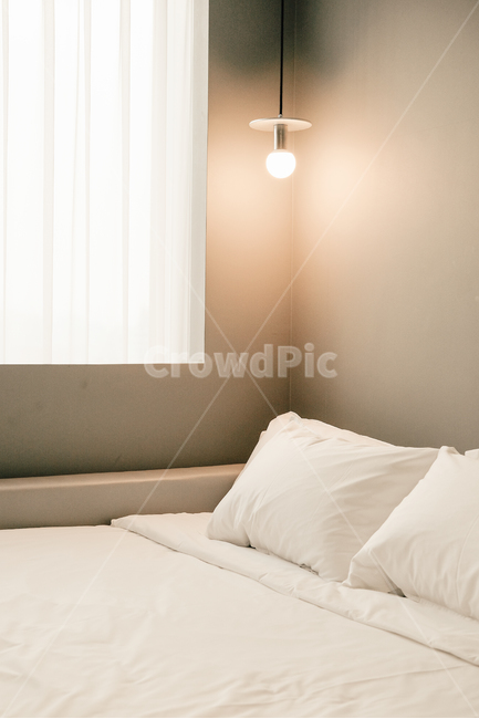 침대,이불,잠자리,조명,수면,휴식,힐링,rest,relaxation,healing,인테리어,실내디자인,interior design