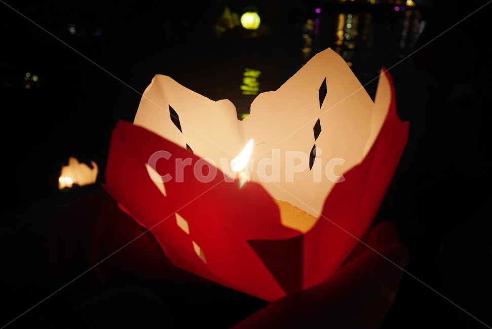 소원,촛불,불빛,베트남,호이안,빨강,투본강,소원등,야경,밤,풍경,nightscape,night,landscape,lamp,램프