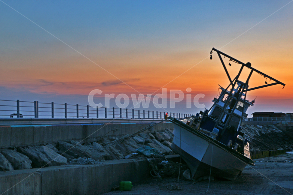폐선,고깃배,어선,저녁놀,일몰,석양,산업,industry,industrial,어업,fishery,fishing industry