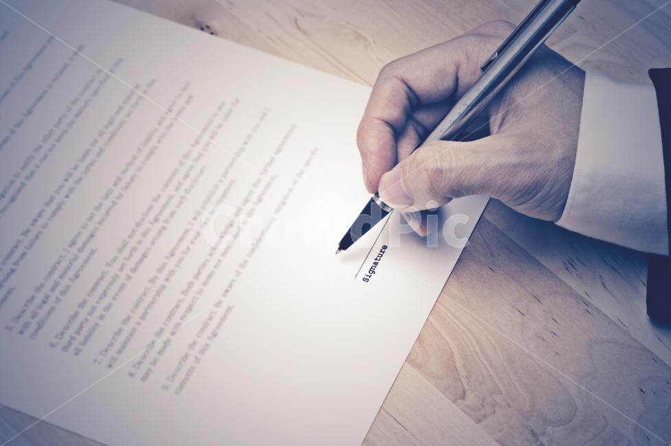 studio,right to decide,signature,documents,document,concept,sign,office,conclusion,background image,file,paper,directing photo,Cooperation,pen,company,communication,image,tension,partnership,agreement,business,contract conclusion,decision,work,contract,ba