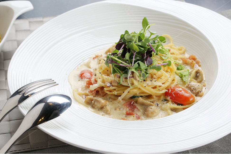 스파게티,파스타,면요리,해물스파게티,면,크림파스타,해물,해물요리,국수,국수요리,음식사진,음식,요리,요리법,조리,조리법,요리책,쿠킹,밀가루,아침식사,점심식사,저녁식사,접시,식사,새싹,새싹요리,푸드,식기,소스,야채,토마토,식재료,오징어요리,오징어,spaghetti,food,cook,음식,식재료,요리,food,cook,meal,dishes,food reserves,면류,면요리,noodles,양식,서양음식,서양요리,western food,western dishes,western meal,western cook,연출,컨셉,콘셉,direction,concept