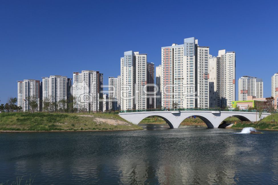 Incheon city,Incheon Metropolitan City,International City,housing,city,Cheongna International City,skyline,house,building,stream,park,sky,highrise building,Incheon,real estate,lake park,downtown,Seogu,Apartment,water,new town,residential,Cheongna new town