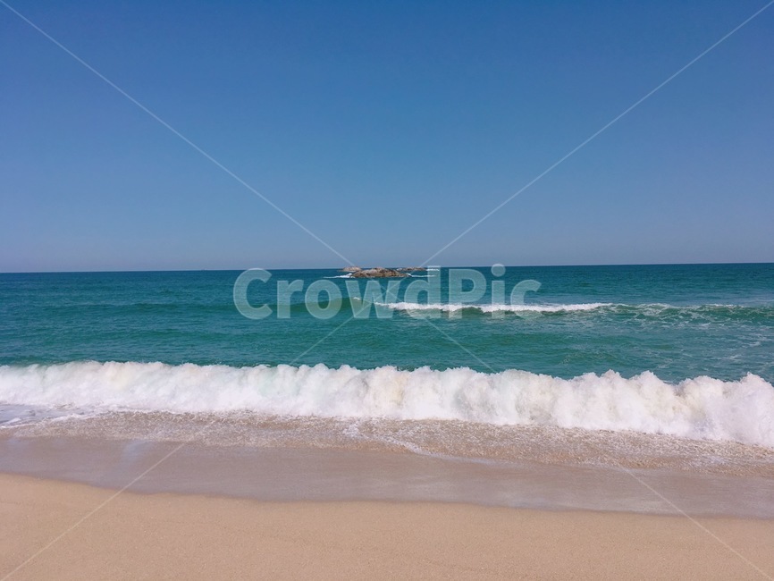 파도,파랑,구름,바다,동해,모래,자연,풍경,nature,landscape,해변,바다,beach,sea,ocean,대양,water,물,outdoors,옥외,shoreline,해안선,coast,연안,바닷가