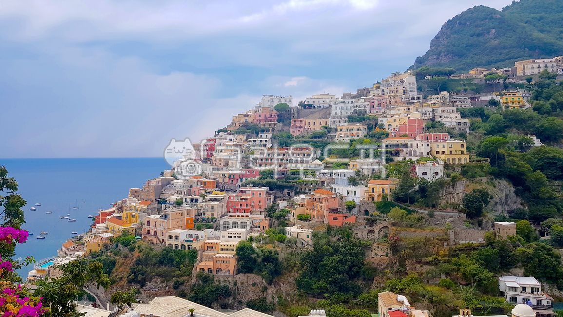 Beach,outdoors,housing,nature,Italy,pretty city,house,building,Southern Italy,Positano