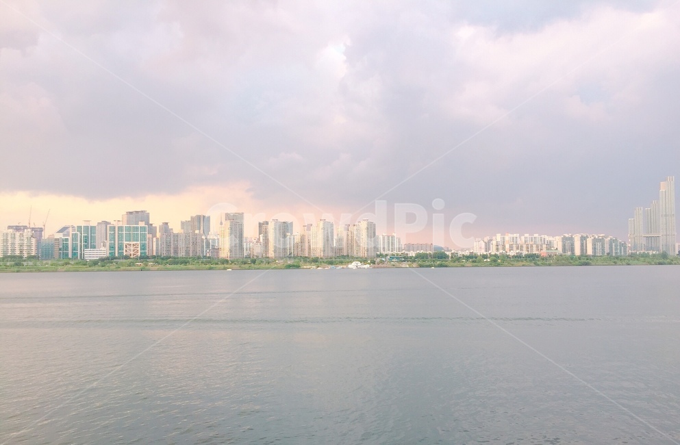 한강,한강뷰,맑음,자연,풍경,청량,날씨,시원,강,river,view,hangang,공원,취미,nature,landscape,sensible,feeling,하늘,구름,아파트,좋은날,도시,city,도시,풍경,city,landscape,한국도시풍경,한국도시경관,korea cityscape,water,물