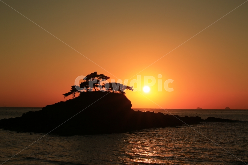 일몰,풍경,바다,낙조,해변,노을,sunset,등대,솔섬,부안,군산,비응항,바닷가,sea,sun,해,자연,풍경,nature,landscape,outdoors,옥외,sky,하늘,dawn,새벽,dusk,황혼,red sky,붉은 하늘