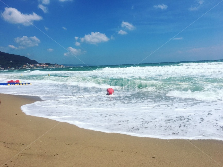 동해안,바다,파도,잔잔한,하늘색,모래,자연,풍경,해변,sea,beach,경치,휴식