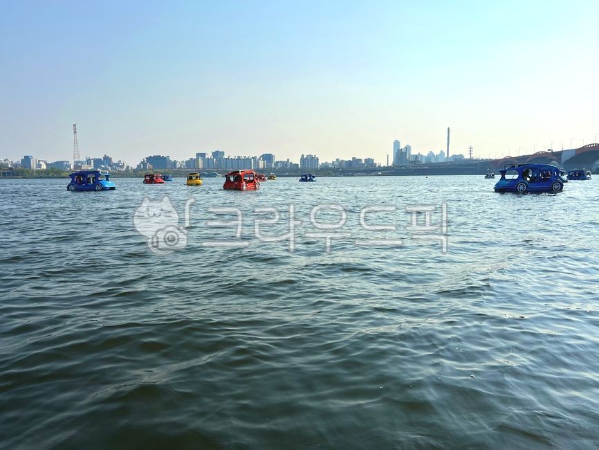Mangwon District,duck boat,Hangang Park,water leisure,river,boating,boat