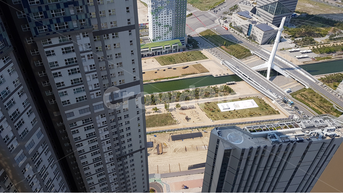 빌딩,아파트,고층,도시,신도시,송도,인천,주거,건축,architecture,apartment,city,cityscape,highrise,residential,skyscraper,building,도시,풍경,city,landscape,건축물,건물외관,exterior,building,structure,architecture,construction,outdoors,옥외,경치,nature,자연,scenery,office building,사무실 건물,건물,town,urban,어반,시티