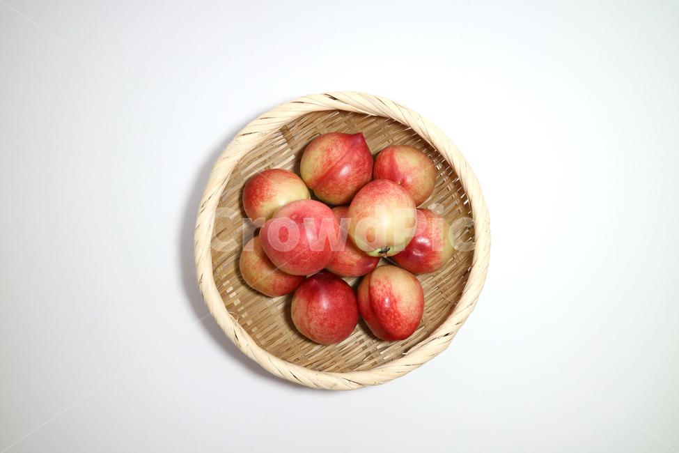 천도복숭아,복숭아,과일,여름과일,여름,음식,식품,식재료,요리,요리재료,음식재료,오브젝트,누끼,건강,웰빙,다이어트,열매,농작물,빨강,바구니,소쿠리,탑뷰,탑앵글,음식,식재료,요리,food,cook,meal,dishes,food reserves,과일,열매,fruit,누끼,remove background
