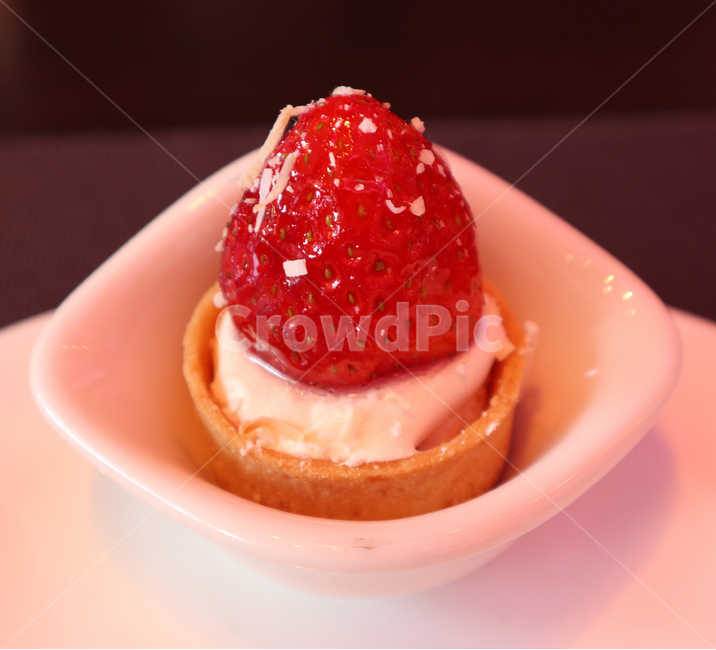 딸기,음식,과일,디저트,브런치,음식,식재료,요리,food,cook,meal,dishes,food reserves,디저트,간식,후식,dessert,snack