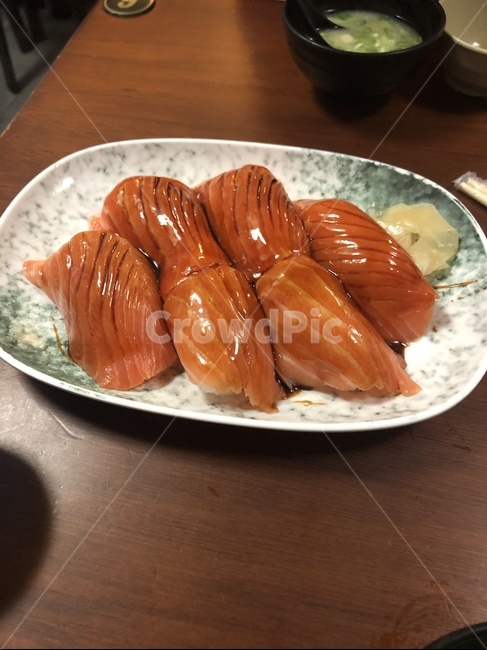 연어,대왕연어,연어초밥,초밥,meal,식사,dish,요리,food,음식,대만음식