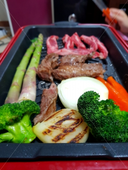 바베큐,음식,아스파라거스,고기,양파구이,갈비살,먹음직스러운,소주랑잘어울리는,소주안주,안주,먹고싶은,야식,음식,식재료,요리,food,cook,meal,dishes,food reserves,육류,고기,meat
