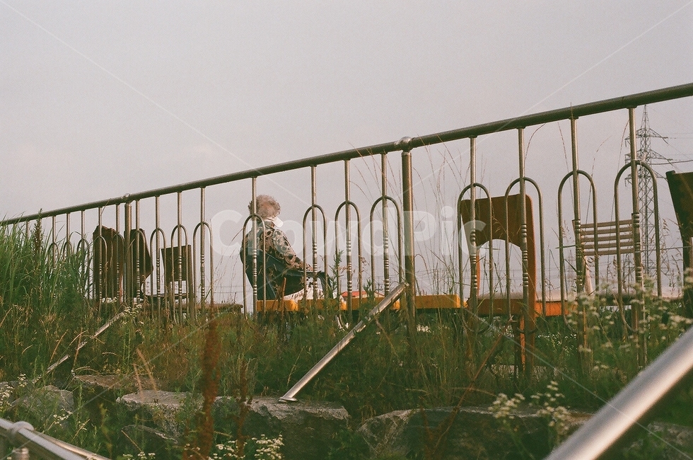할머니,railing,난간,grandma,오후시간,황혼