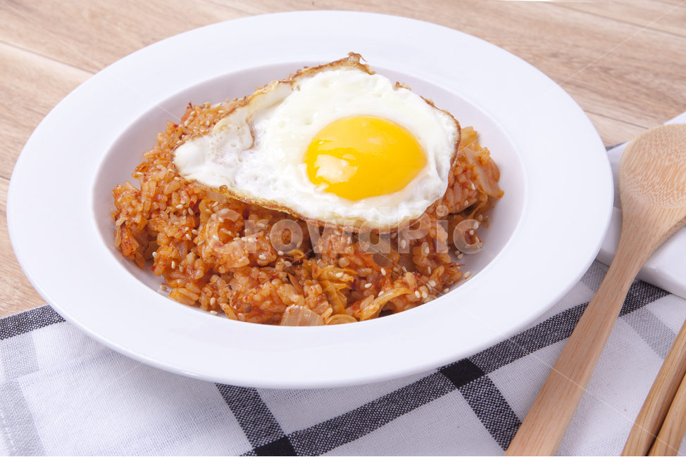 meal,Fried egg,kimchi,egg,fried rice,Kimchi Fried Rice,food,snack bar