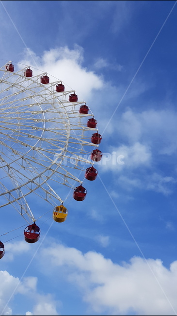관람차,관광,놀이동산,유원지,하늘,감성,오키나와,ferriswheel,bigwheel,okinawa,amusementpark,세로,놀이공원,놀이동산,놀이터,amusement park,playground