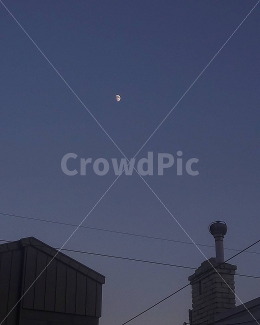 하늘,달,풍경,색감,자연,감성,분위기,초승달,도시,풍경,city,landscape,야경,밤,nightscape,night,건축물,건물외관,exterior,building,structure,architecture,construction,nature,outdoors,옥외