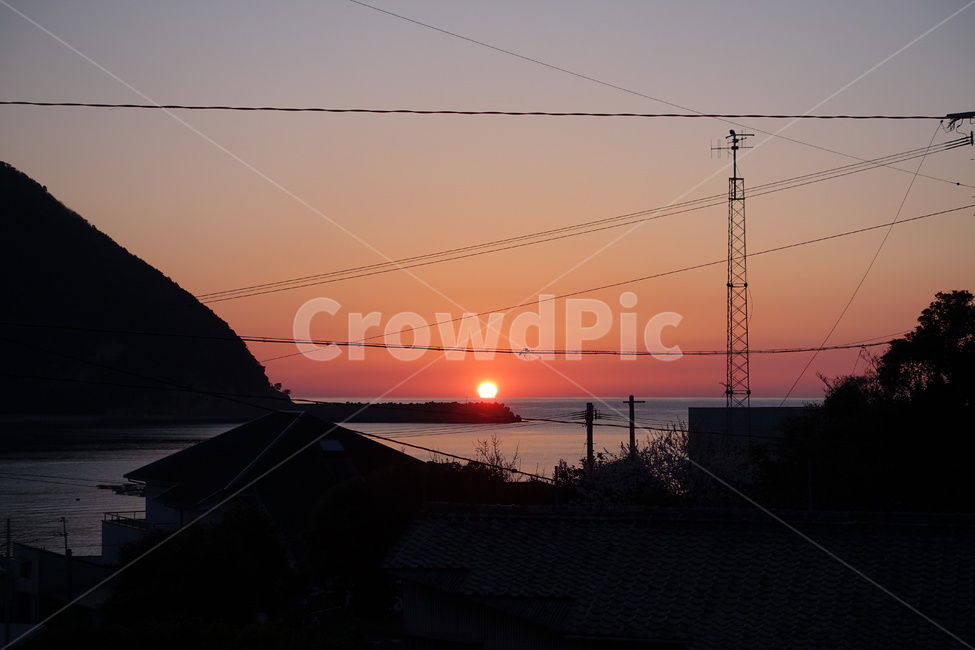 일출,부둣가,바다,태양,수평선,자연,풍경,nature,landscape,outdoors,옥외,dusk,황혼,sunset,일몰,dawn,새벽,sky,하늘,red sky,붉은 하늘