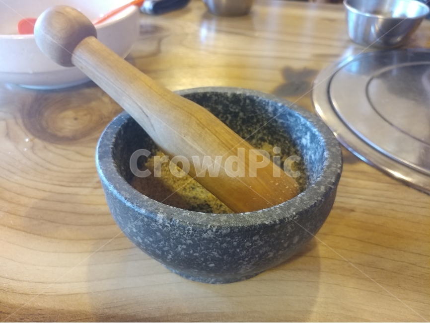 절구,깨,나무,절구통,식당,식기,한국전통,한국문화,korean traditional,korean culture,사물,물건,오브젝트,thing,object,matter