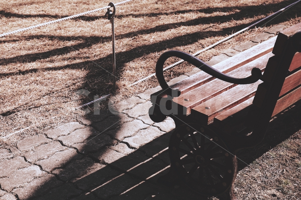 감성,의자,감성사진,의자사진,그림자,휴식,힐링,rest,relaxation,healing,감성,sensible,feeling