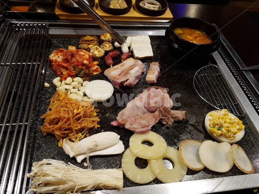 음식,고기,삼겹살,불판,맛있는,요리,고깃집,목살,돼지고기,음식,식재료,요리,food,cook,meal,dishes,food reserves