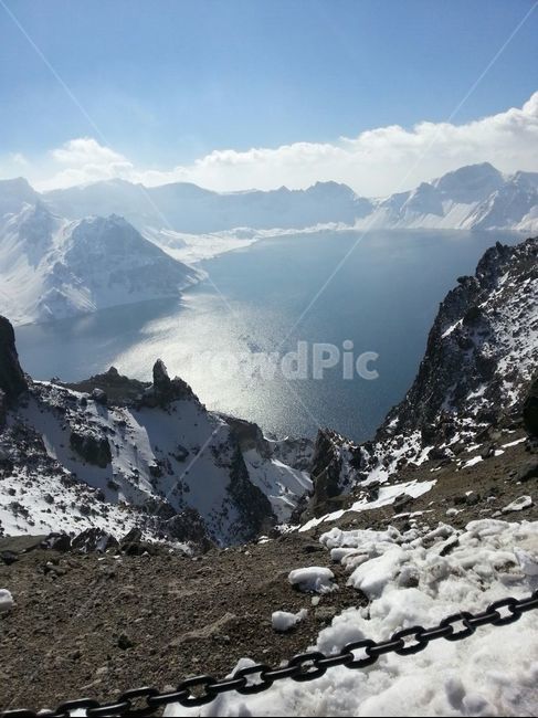 호수,산,화산,하늘,구름,겨울,계절,winter,season,자연,풍경,nature,landscape,outdoors,옥외,mountain,mountain range,산맥