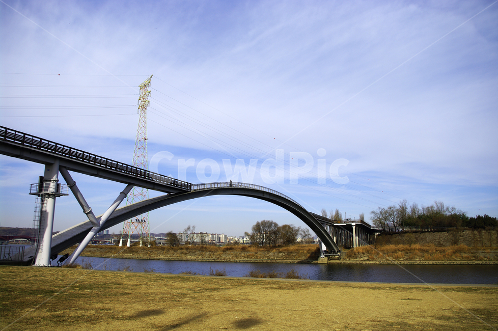 서울,한강,하늘,구름,풍경,다리,도시,풍경,city,landscape,한국도시풍경,한국도시경관,korea cityscape,건축물,건물외관,exterior,building,structure,architecture,construction,건물,bridge,arch bridge,아치교,arch,아치,arched,아치형