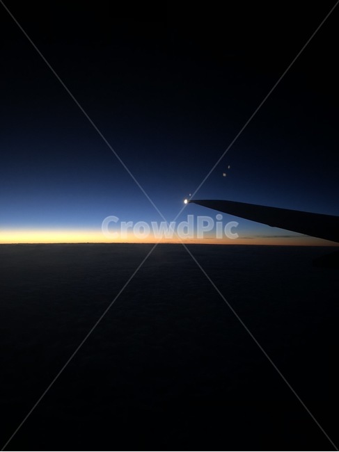 nature,자연,비행기,비행기날개,노을,해질녘,지평선,선셋,sunset,날개,하늘,sky,밤하늘,어둠,빛
