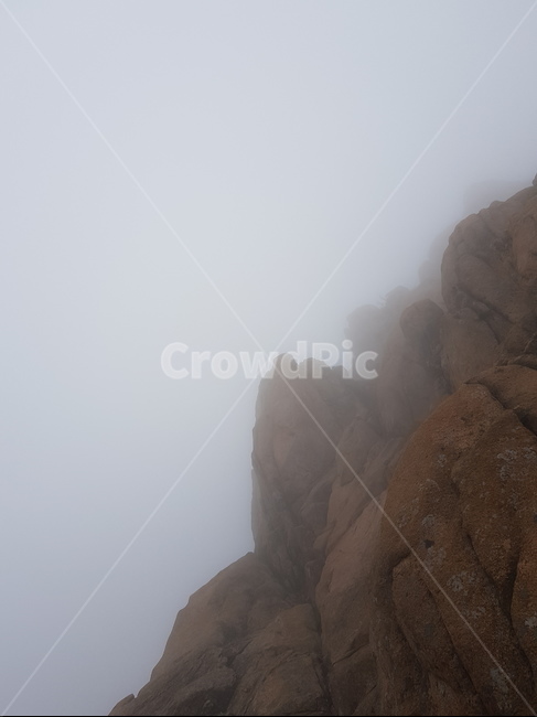 설악산,산,자연,풍경,안개자욱,설악산정상,안개,설악산안개,숲,숲속안개,바위,돌