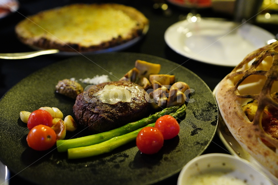 스테이크,steak,음식,요리,야채,토마토,색감,컬러,고기,육류,육식,먹방,food,푸드,접시,먹거리,외식,양식,음식,식재료,요리,food,cook,meal,dishes,food reserves,육류,고기,meat,양식,서양음식,서양요리,western food,western dishes,western meal,western cook