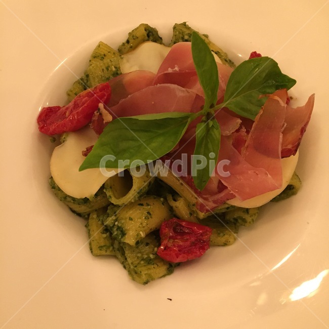 바질페스토,바질파스타,바질,파스타,치즈,토마토,음식,basil,basilpesto,basilpasta,pestopasta,음식,식재료,요리,food,cook,meal,dishes,food reserves,양식,서양음식,서양요리,western food,western dishes,western meal,western cook